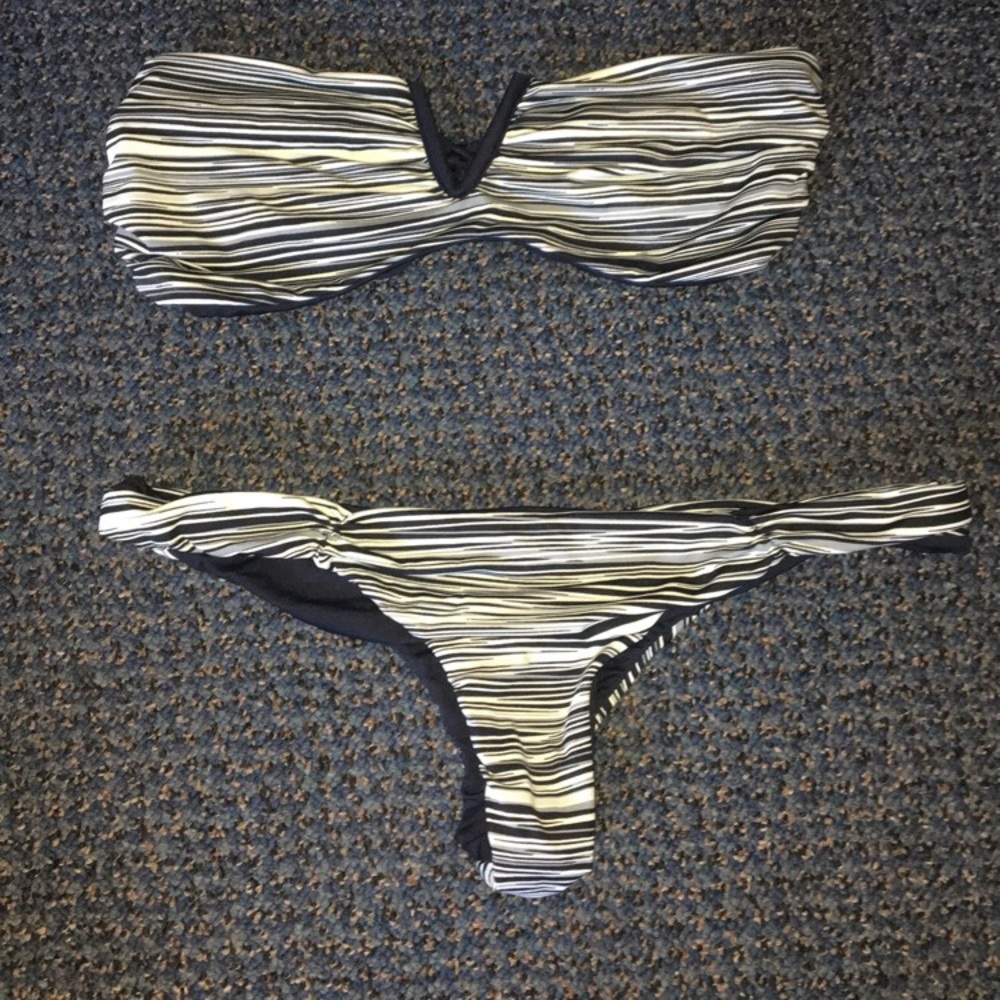 Frankie’s Bikini